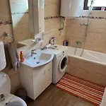Pensiune La Casa De Nido-tagas Csaladias 6 Foig, Kerttel 3*