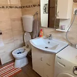 Pensiune La Casa De Nido-tagas Csaladias 6 Foig, Kerttel