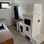 La Casa De Nido-tagas Csaladias 6 Foig, Kerttel Veszprémfajsz
