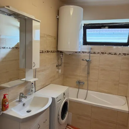 La Casa De Nido-tagas Csaladias 6 Foig, Kerttel 3*