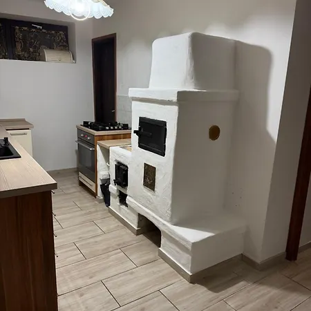 Penzion La Casa De Nido-tagas Csaladias 6 Foig, Kerttel