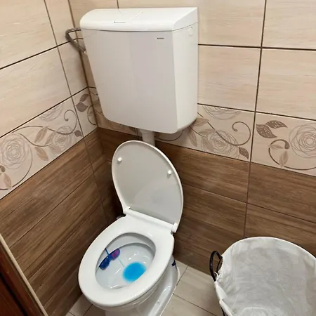 Penzion La Casa De Nido-tagas Csaladias 6 Foig, Kerttel