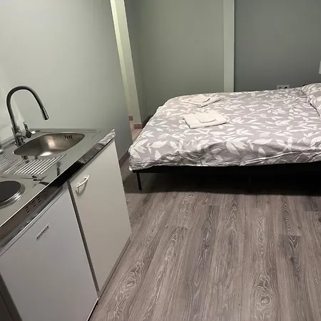 Penzion La Casa De Nido-tagas Csaladias 6 Foig, Kerttel 3*