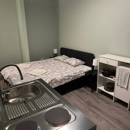 La Casa De Nido-tagas Csaladias 6 Foig, Kerttel Penzion