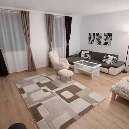 La Casa De Nido-tágas Családias 6 Főig, Kerttel Veszprémfajsz