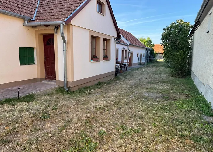 La Casa De Nido-tágas Családias 6 Főig, Kerttel Casa de hóspedes Veszprémfajsz