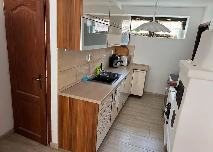 La Casa De Nido-tágas Családias 6 Főig, Kerttel Casa de hóspedes