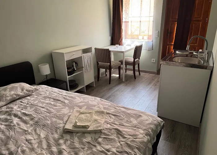 La Casa De Nido-tágas Családias 6 Főig, Kerttel