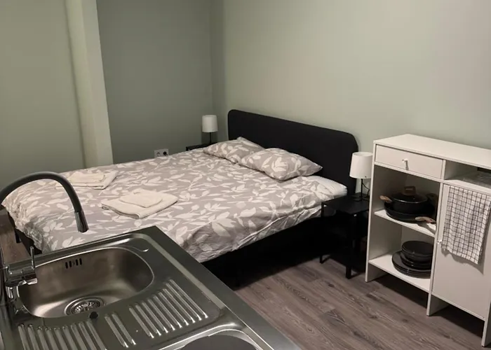 La Casa De Nido-tágas Családias 6 Főig, Kerttel Casa de hóspedes