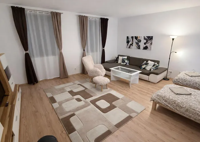 La Casa De Nido-tágas Családias 6 Főig, Kerttel Veszprémfajsz