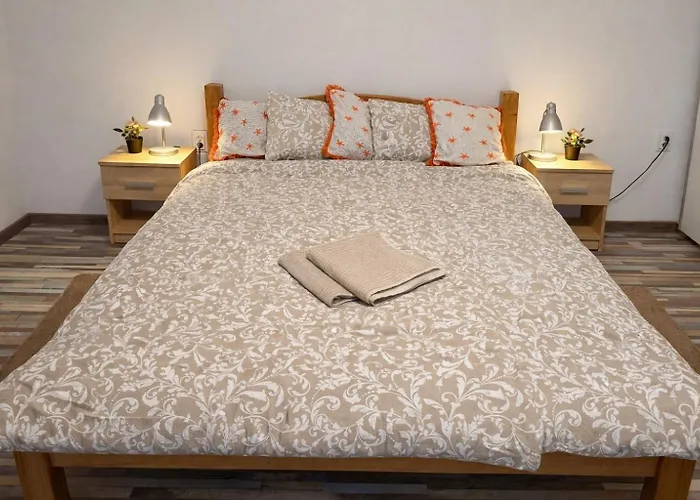 La Casa De Nido-tágas Családias 6 Főig, Kerttel Casa de hóspedes Veszprémfajsz